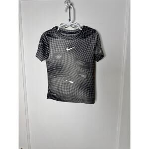 Nike Sportswear Club Black White Grid Logo Dri-fit Short Sleeve T-shirt Size 4T